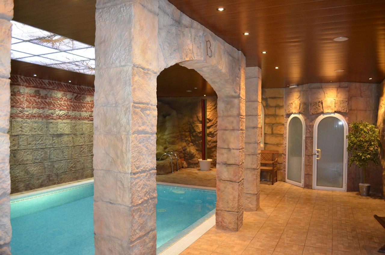 Hotel Bocale Sallent De Gallego Exterior photo