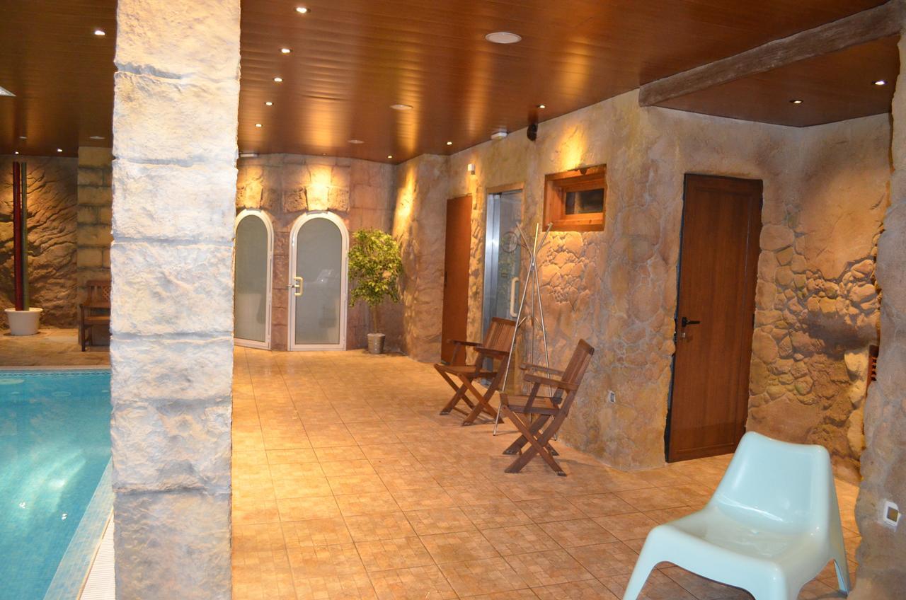 Hotel Bocale Sallent De Gallego Exterior photo